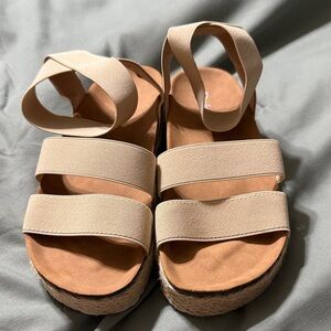 Refresh Off White Elastic Ankle Strap Espadrille Platform Sandals NWOT
